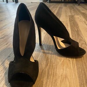 NEVER WORN Peep-Toe Black Heels